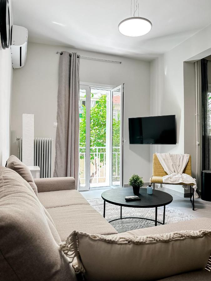 Metro Chic Haven: Modernized Urban Studio Near The Tram 아테네 외부 사진
