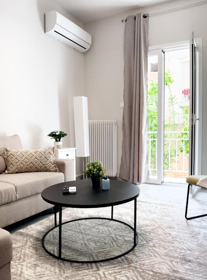 Metro Chic Haven: Modernized Urban Studio Near The Tram 아테네 외부 사진
