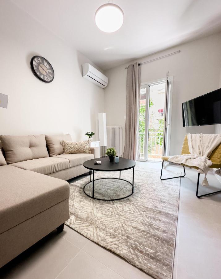 Metro Chic Haven: Modernized Urban Studio Near The Tram 아테네 외부 사진