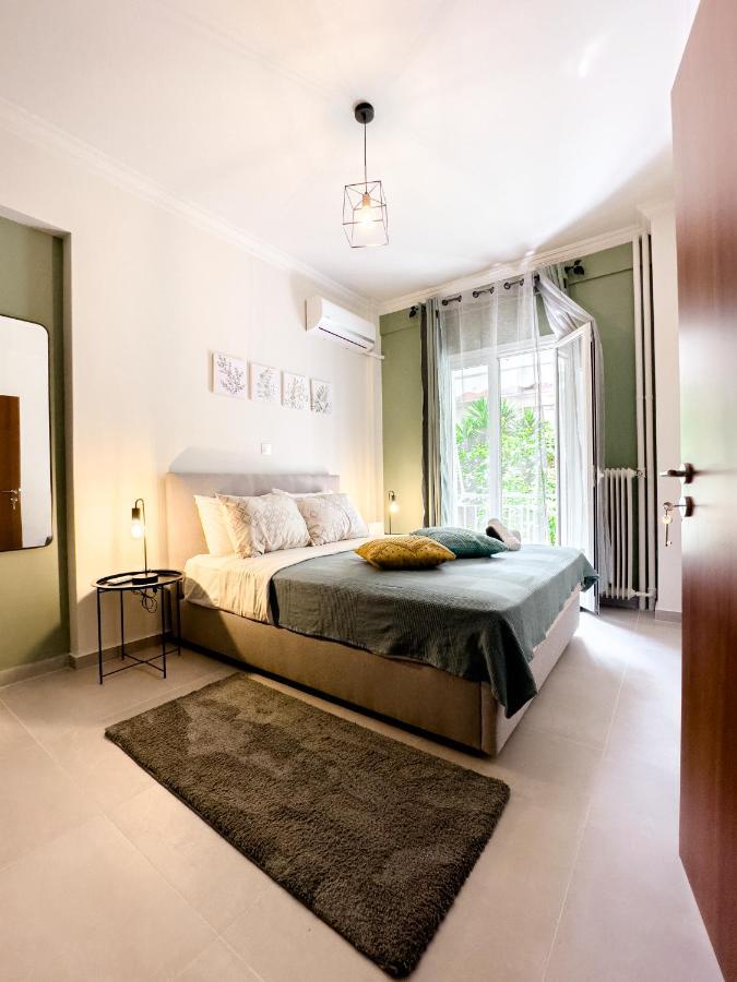 Metro Chic Haven: Modernized Urban Studio Near The Tram 아테네 외부 사진