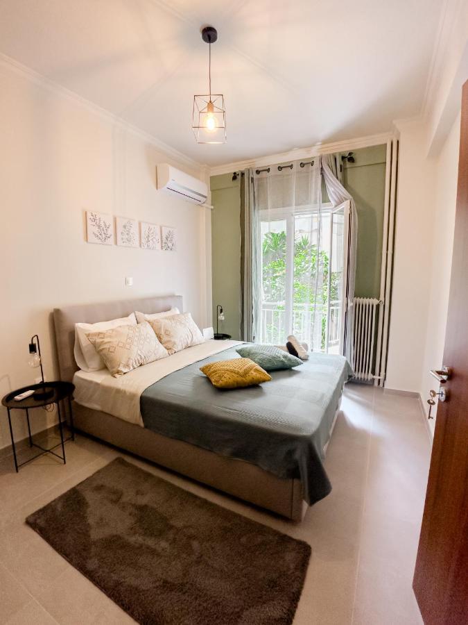 Metro Chic Haven: Modernized Urban Studio Near The Tram 아테네 외부 사진